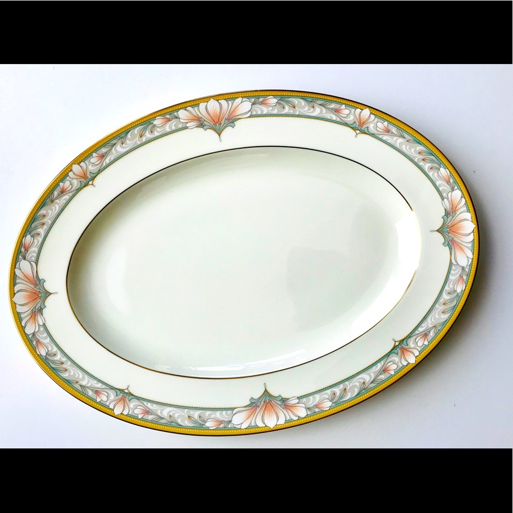 Noritake “Barrymore” bone China platter.